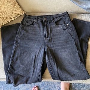 American Eagle Ripped Mom Jean